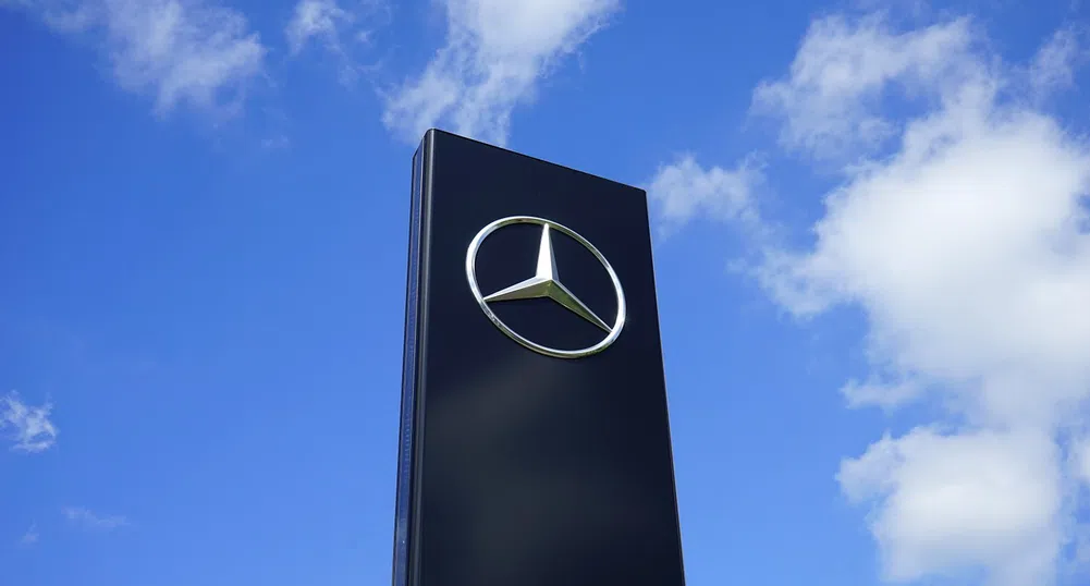 Mercedes си връща короната в луксозния клас автомобили