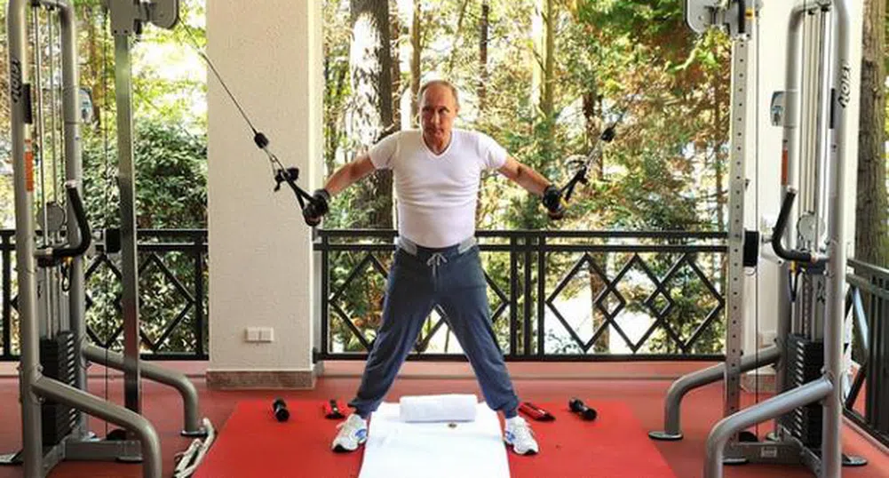 Путин и Медведев тренираха във фитнеса и пиха чай