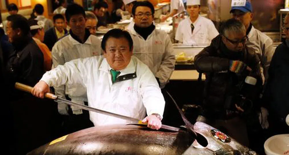 Купиха огромна риба тон за 70 000 долара в Токио