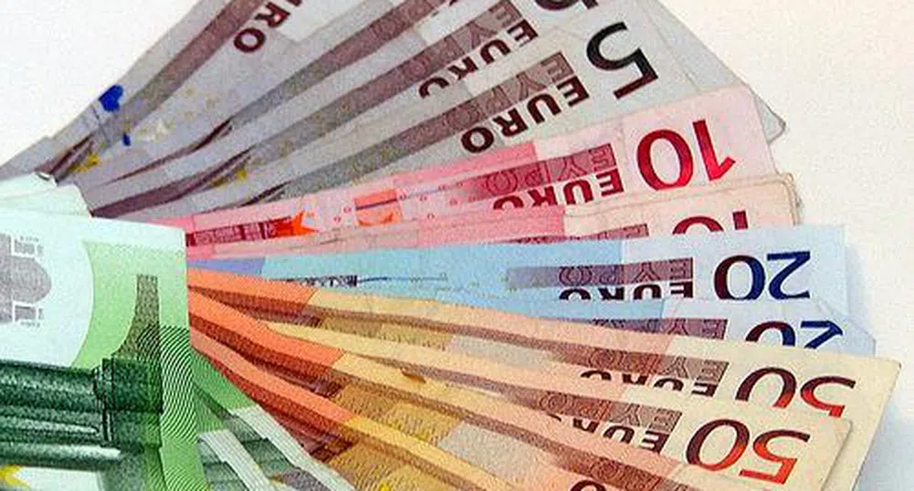Скок на еврото след заседанието на ФЕД