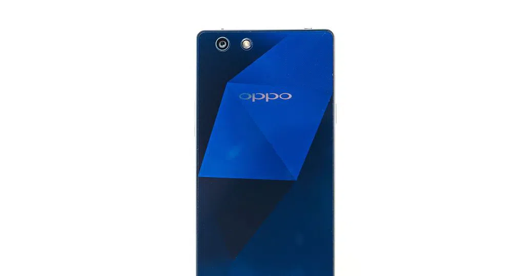 Oppo представя нов смартфон със сапфирен гръб