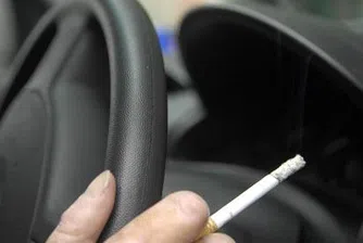Пушенето забранено и на волана на колата?