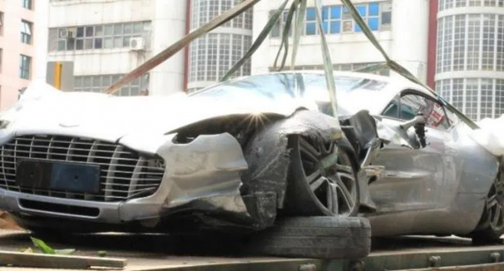 Супер рядък Aston Martin беше унищожен в Хонконг