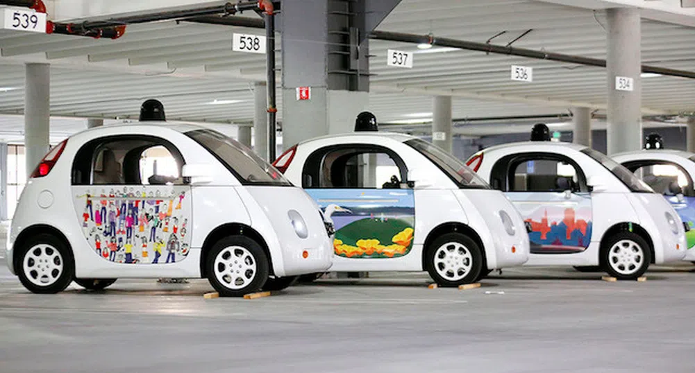 Google пуска още 100 самоуправляващи се коли