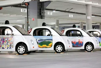 Google пуска още 100 самоуправляващи се коли