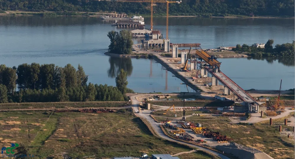 Първият товарен влак премина по Дунав мост 2