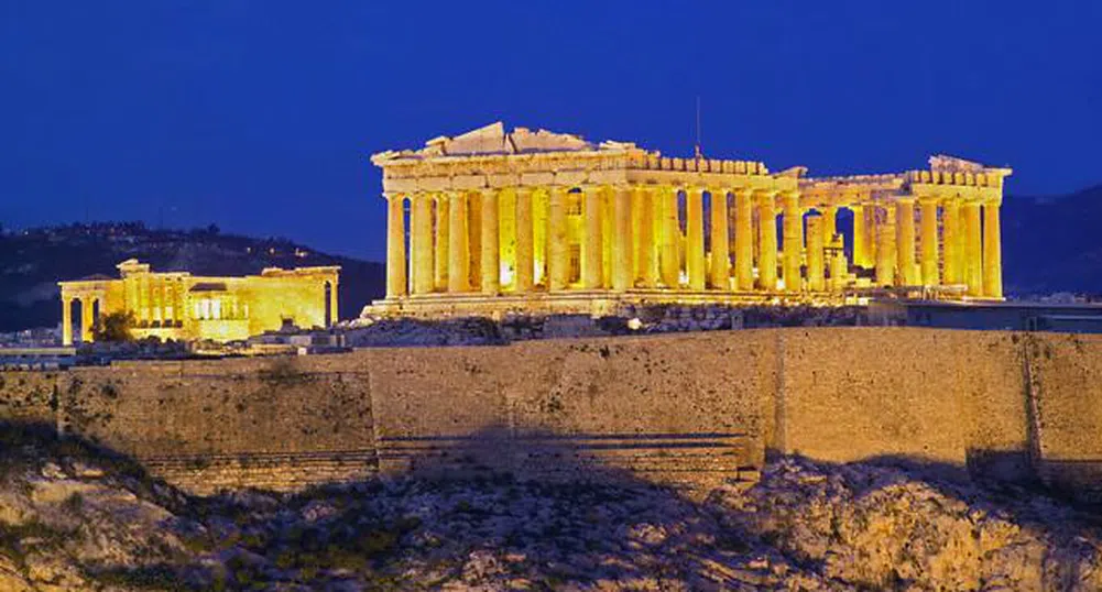 Великден в Гърция - хотелски намаления и солени пътни глоби