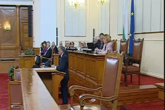 Орешарски обеща кабинет на държавност, развитие и справедливост