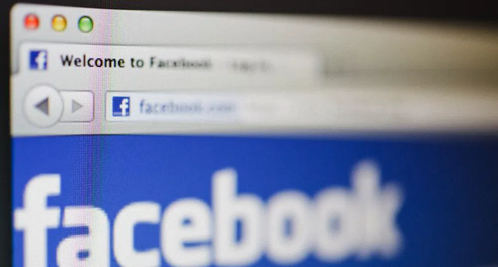 Facebook се превръща в сводник