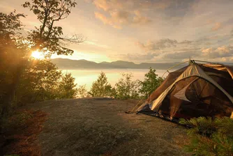 13 от най-красивите места, на които можеш да си опънеш палатка