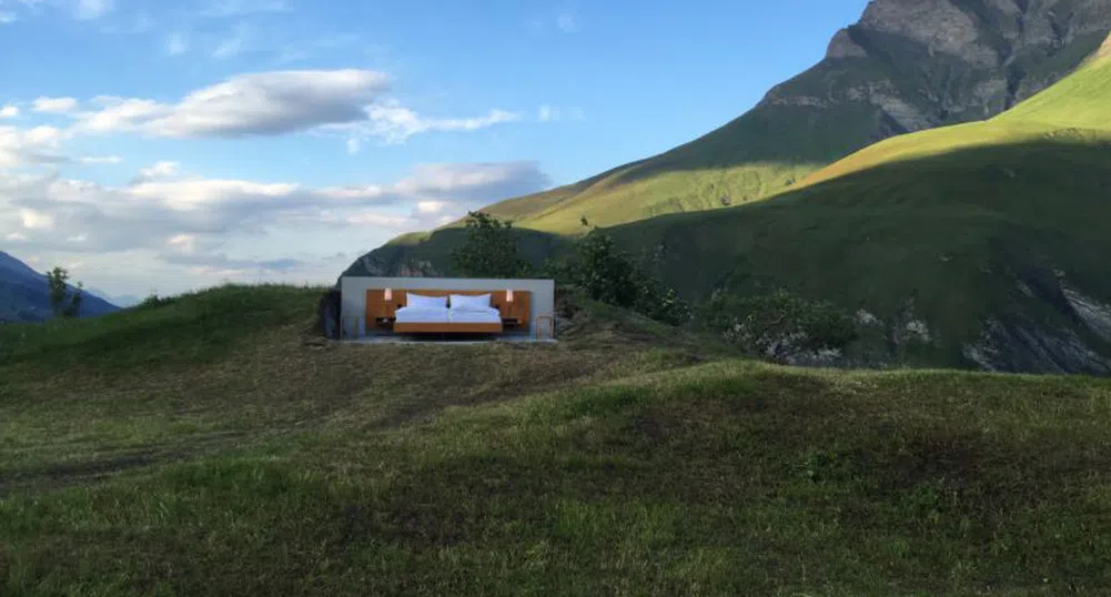 В Алпите отвори хотел без стени