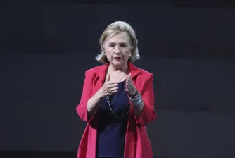 Хилари Клинтън трупа подкрепа от рапъри