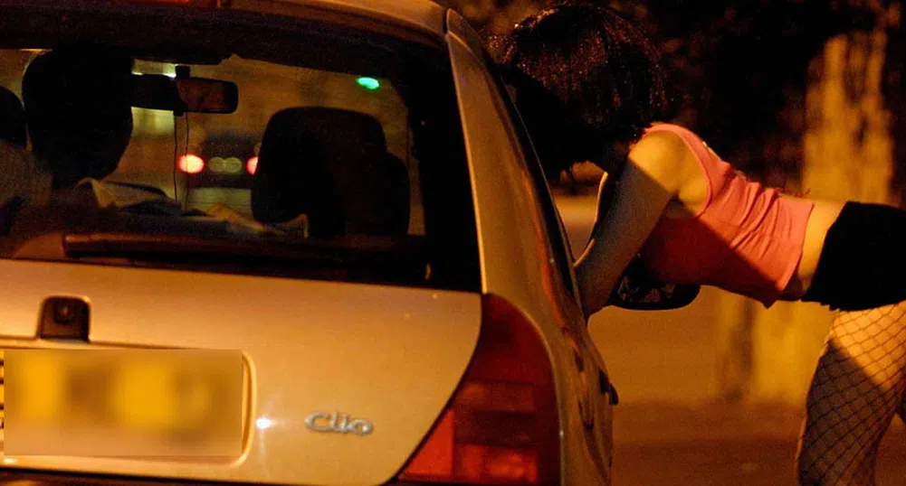 Франция ще глобява клиентите на проститутки