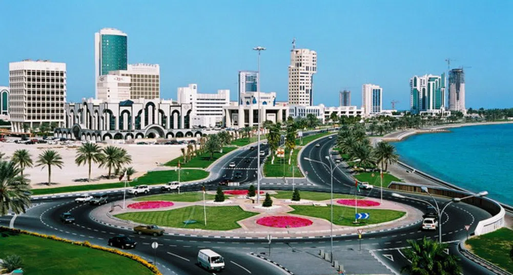 В Катар и полицията кара Porsche (видео)