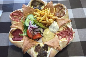 Бихте ли си поръчали тази пица?