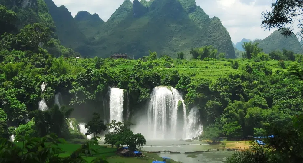 10 от най-омагьосващите водопади