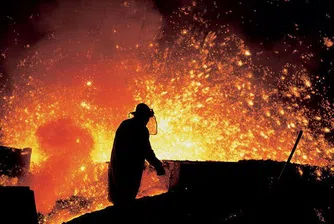 Световното производството на стомана се сви с 11% през юли