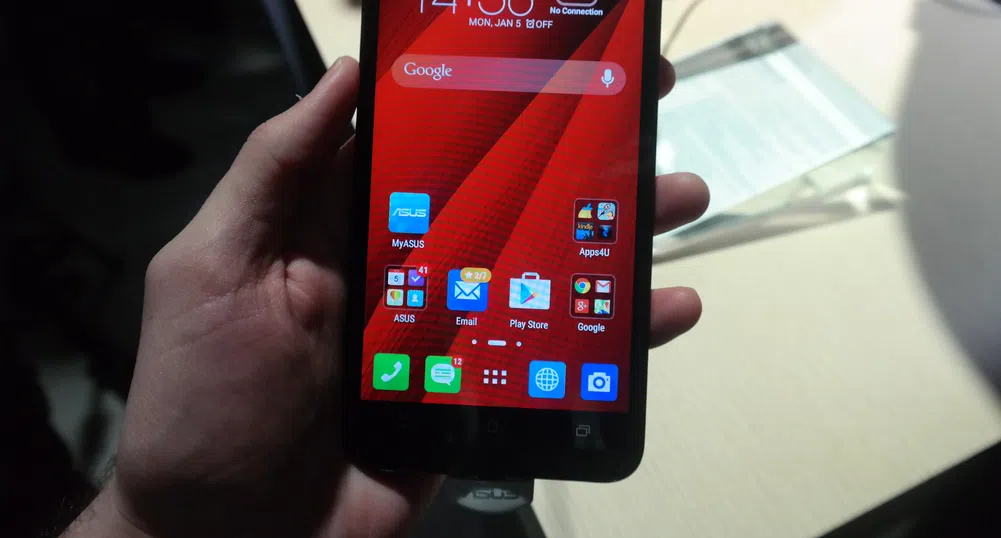 Asus представи ZenFone 2 първия в света с 4 GB оперативна памет