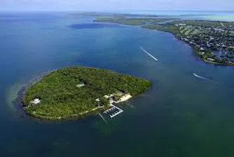 Продава се частен остров за 110 млн. долара