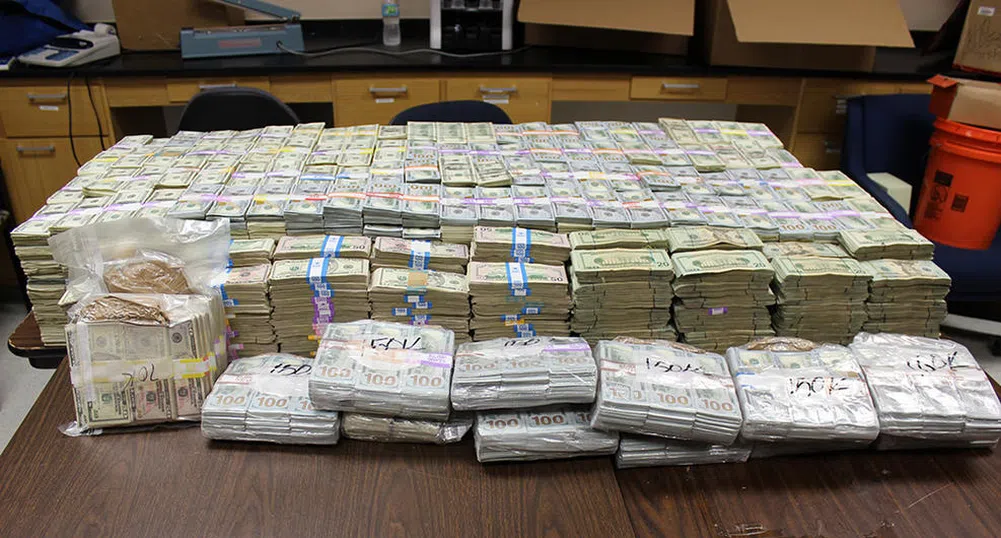 Как се крият 24 млн. долара от търговия с наркотици? (снимки)