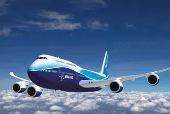 Акциите на Boeing падат след инциденти с техни самолети