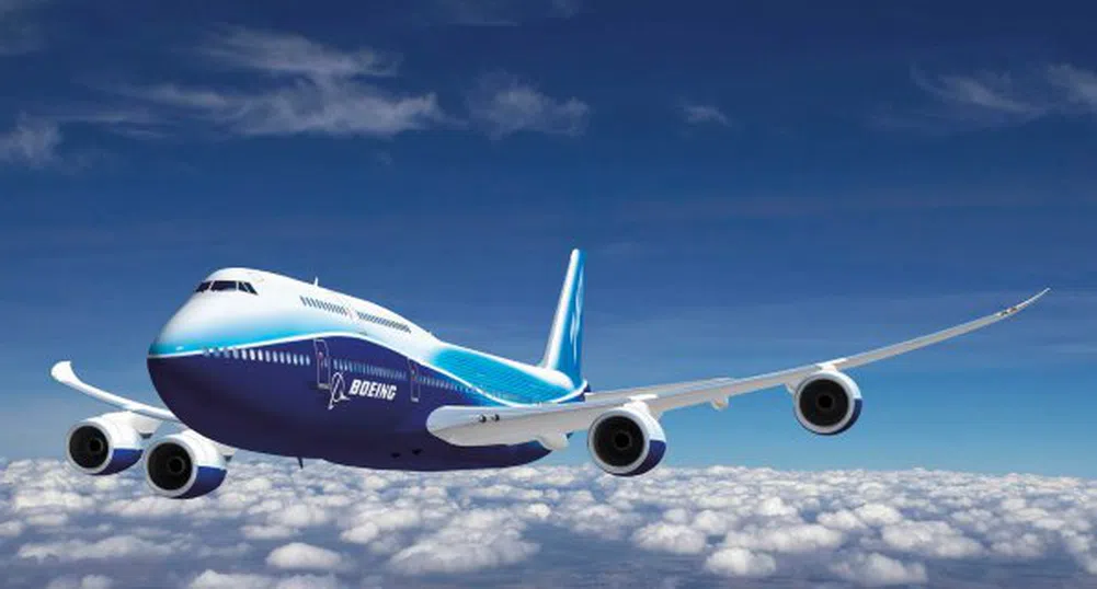 Акциите на Boeing падат след инциденти с техни самолети