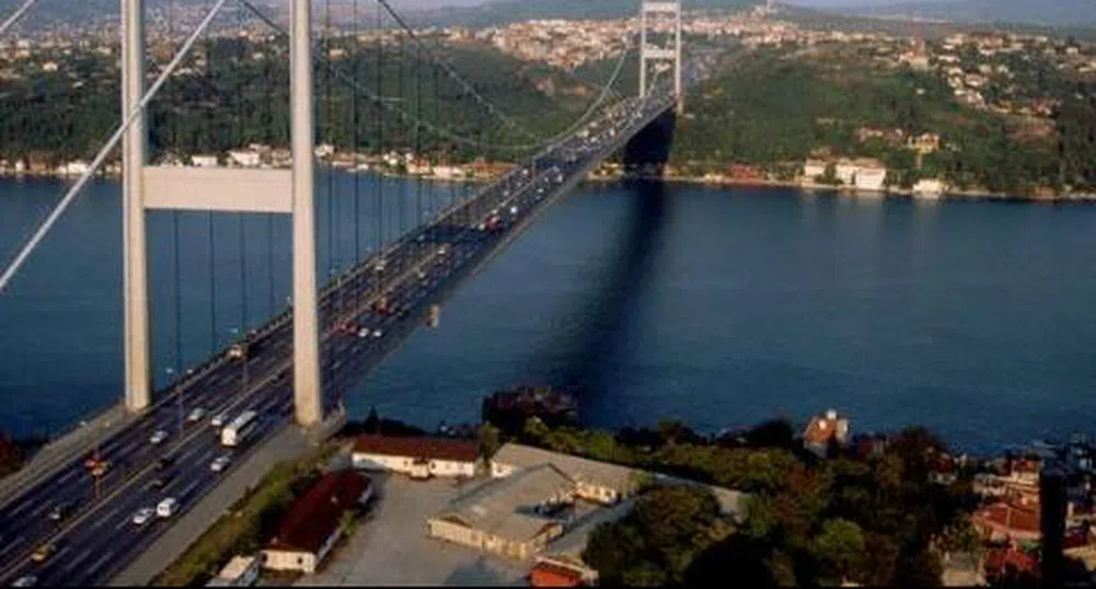 Турция строи трети мост над Босфора