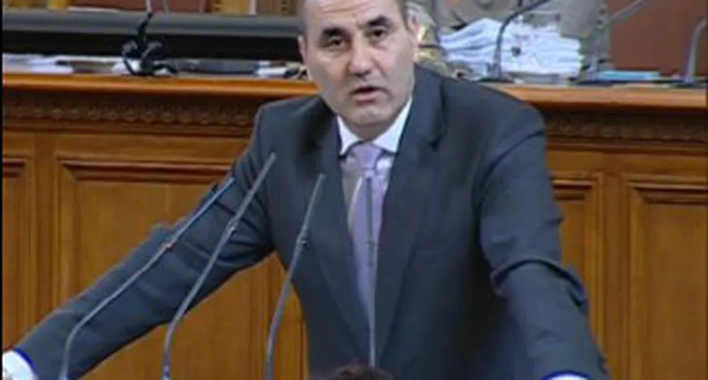 Цветанов гласува във Велико Търново