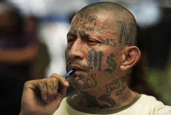 Защо членовете на улични банди се татуират от глава до пети