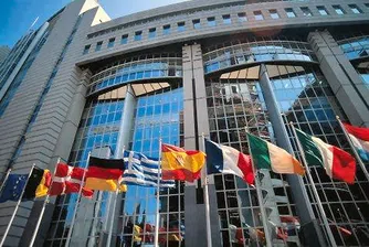 Брюксел даде 5 дни срок на Гърция за дълга