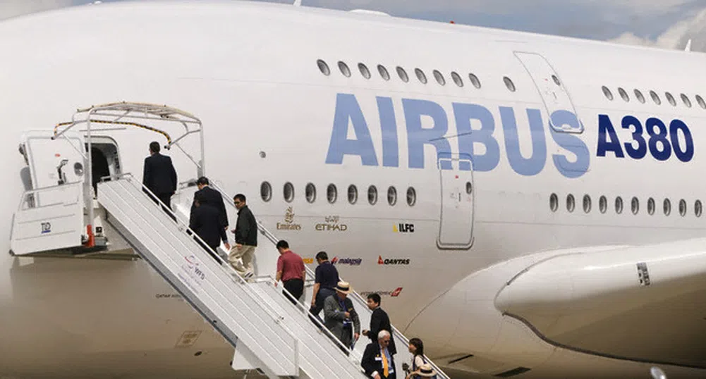 Boeing в конкурентен спор с Airbus на изложението в Париж