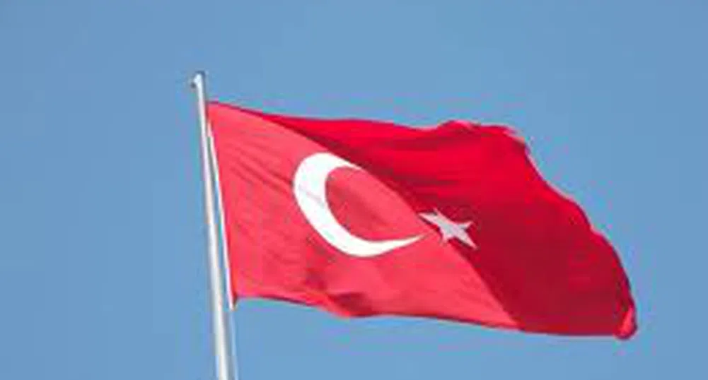 Турция задлъжня с 25 млрд. долара за половин година