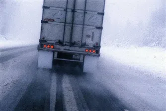 Сняг и дъжд донесоха бедствие в страната