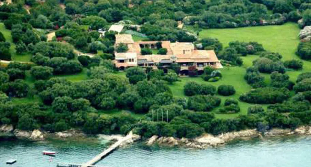 Берлускони продава луксозната си вила в Сардиния
