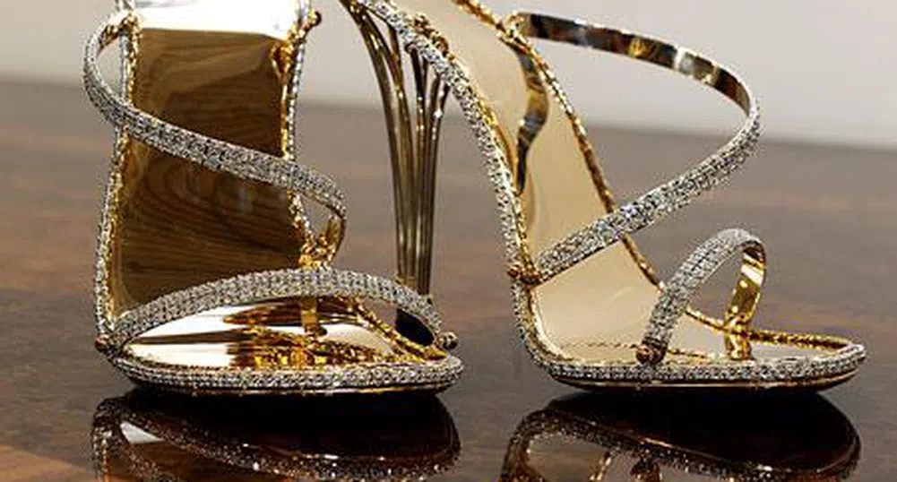 В Бирмингам показват най-скъпите обувки в света