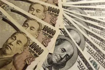 Доларът при най-висока стойност спрямо йената от месец
