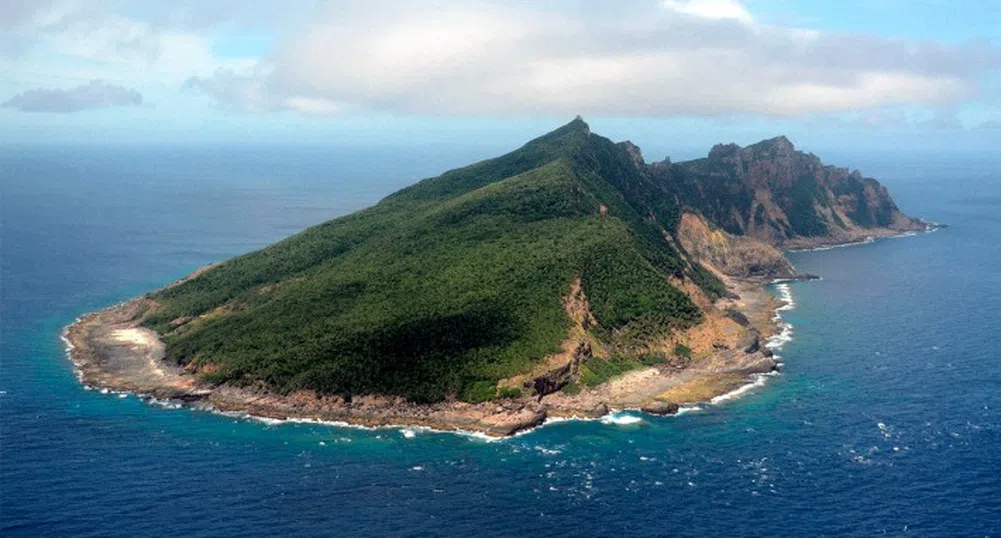 Морска битка с водни струи за островите Сенкаку