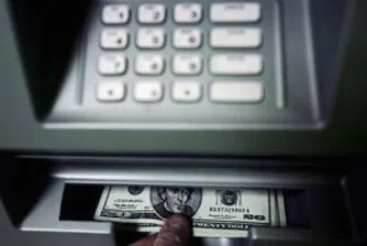 До 120 лева на година плащаме за теглене от банкомати