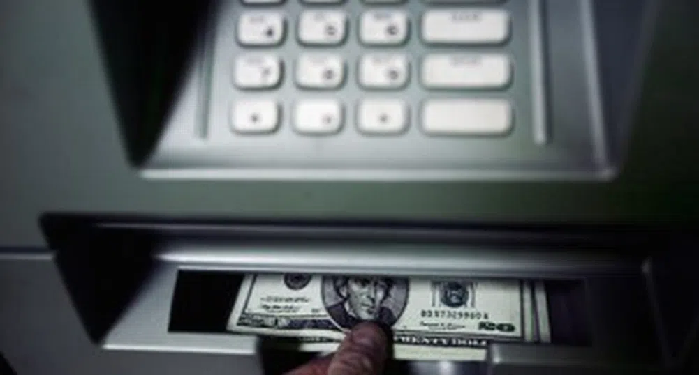 До 120 лева на година плащаме за теглене от банкомати