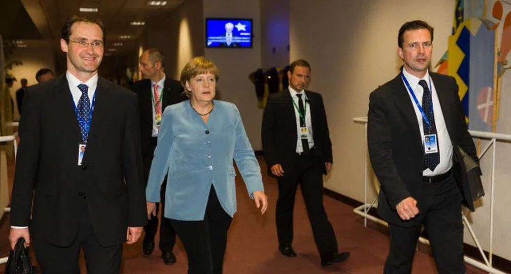 Меркел: Докато съм жива няма да има обща отговорност за дълга