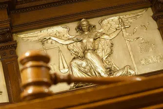 Щатски съд присъди 650 000 долара на български портиер