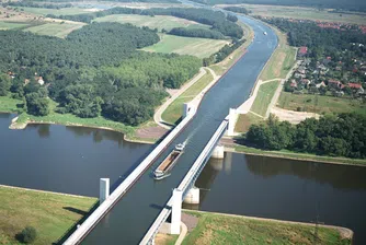 Водният мост в Германия – река над реката