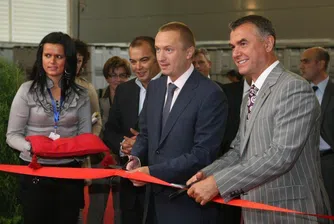 Монбат откри завода си в Сърбия