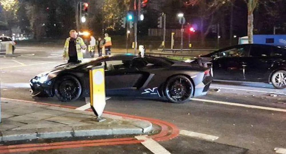 Богаташки син разби Lamborghini Aventador SV
