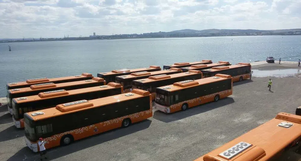 Новите софийски автобуси пристигнаха на пристанището в Бургас