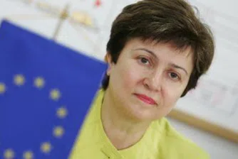 Кристалина Георгиева лобира за отпускането на европомощ