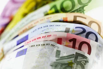 Еврото регистрира повишение от над 1 цент след коментарите на Драги