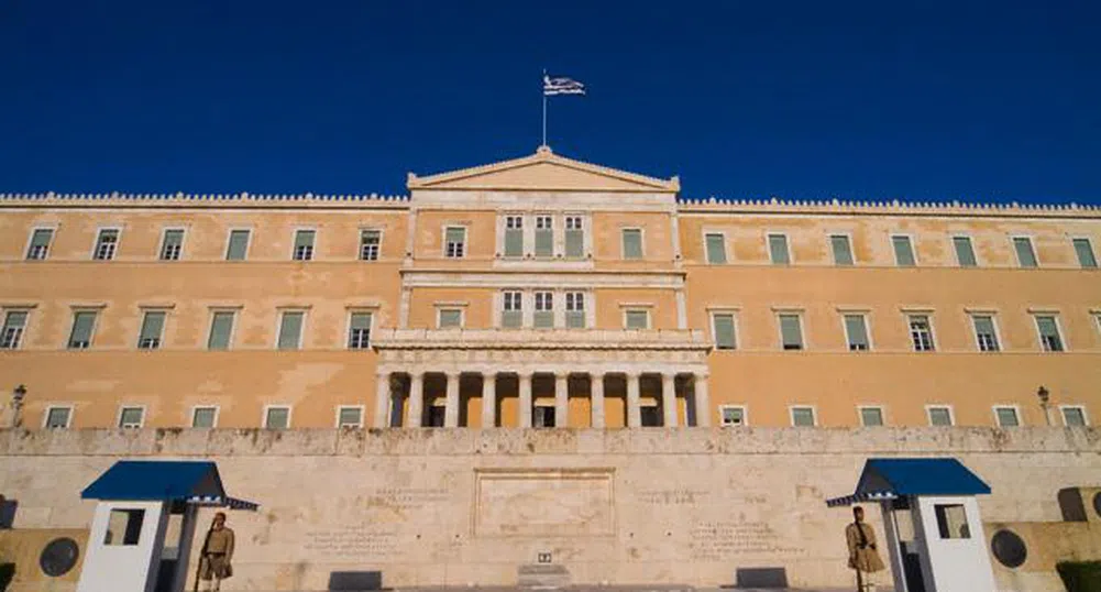 Гръцки синдикати призовават за превземане на парламента