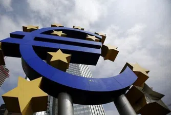 Срив за еврото и паунда след запазване на лихвите от ЕЦБ и АЦБ