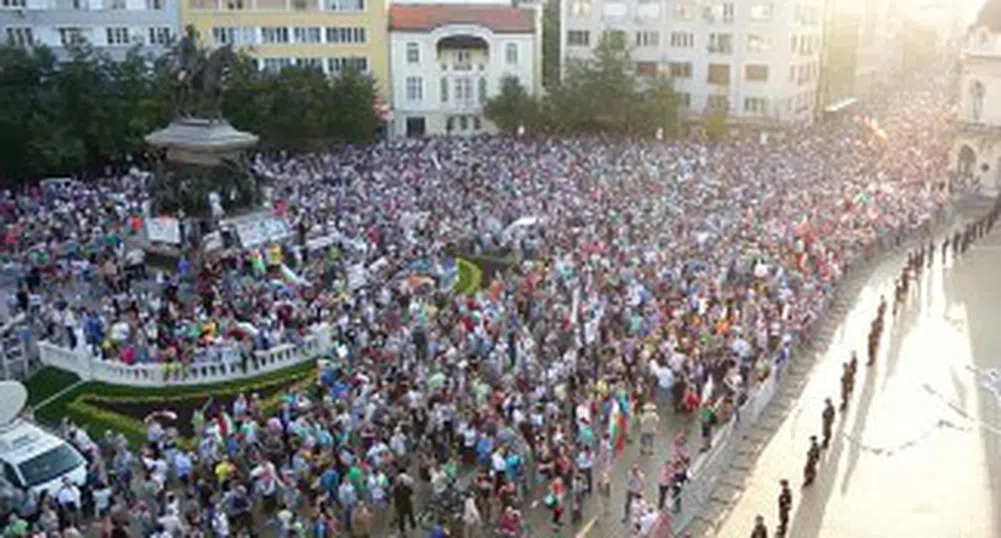 Economist: България с висок риск от социални бунтове през 2014 г.